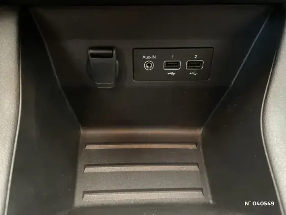 RENAULT CLIO V - voiture d'occasion - Photo 24