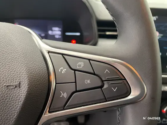 RENAULT CLIO V - voiture d'occasion - Photo 29