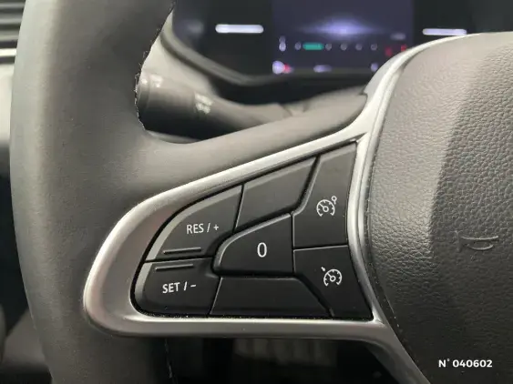 RENAULT CLIO V - voiture d'occasion - Photo 27