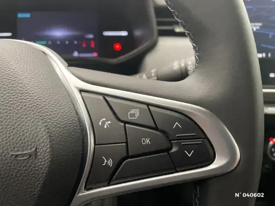 RENAULT CLIO V - voiture d'occasion - Photo 28