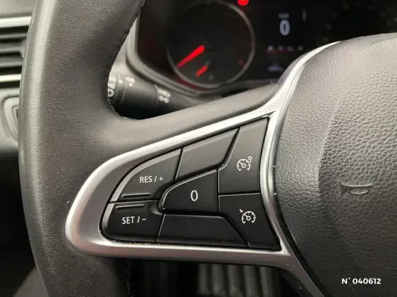 RENAULT CLIO V - voiture d'occasion - Photo 26