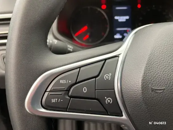 RENAULT CLIO V - voiture d'occasion - Photo 26