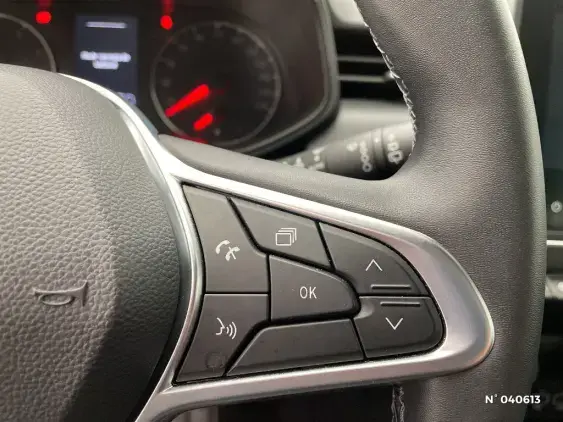 RENAULT CLIO V - voiture d'occasion - Photo 27