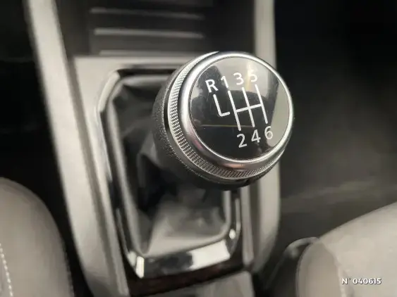 RENAULT CLIO V - voiture d'occasion - Photo 24