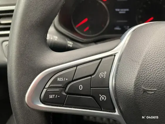 RENAULT CLIO V - voiture d'occasion - Photo 26