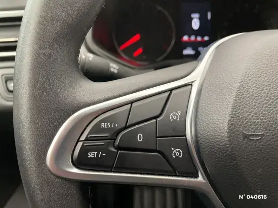 RENAULT CLIO V - voiture d'occasion - Photo 26