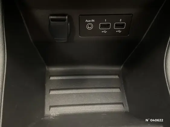 RENAULT CLIO V - voiture d'occasion - Photo 24