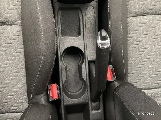 RENAULT CLIO V - voiture d'occasion - Photo 26