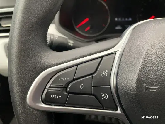 RENAULT CLIO V - voiture d'occasion - Photo 27