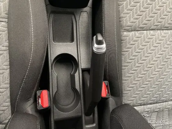 RENAULT CLIO V - voiture d'occasion - Photo 26