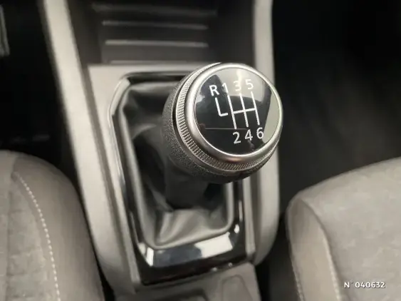 RENAULT CLIO V - voiture d'occasion - Photo 24