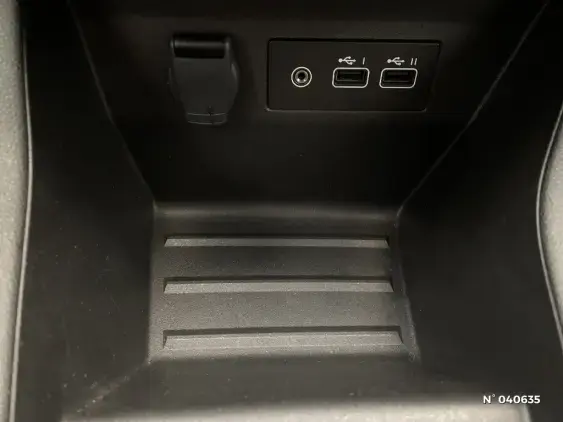 RENAULT CLIO V - voiture d'occasion - Photo 23