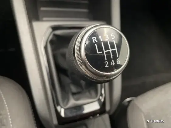 RENAULT CLIO V - voiture d'occasion - Photo 24