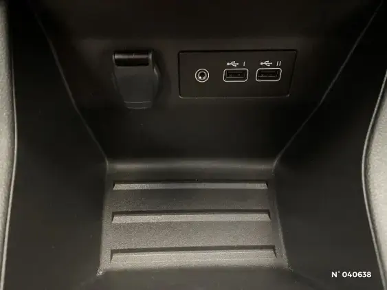 RENAULT CLIO V - voiture d'occasion - Photo 23