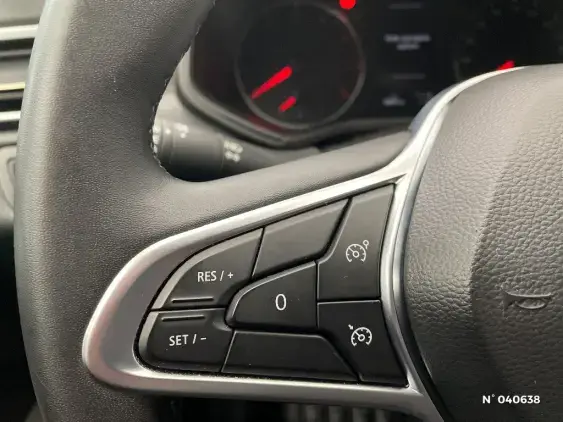 RENAULT CLIO V - voiture d'occasion - Photo 26