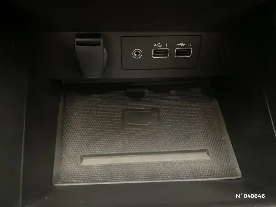 RENAULT CLIO V - voiture d'occasion - Photo 24