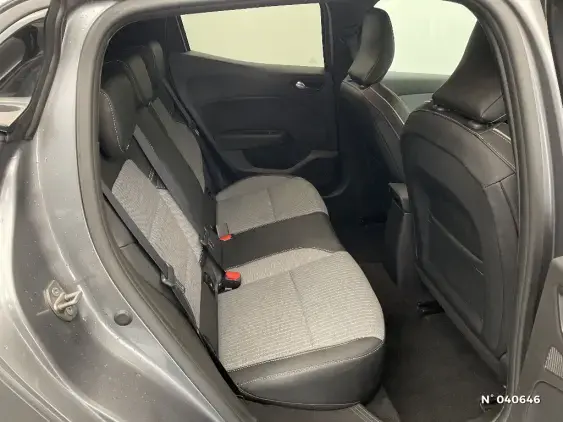 RENAULT CLIO V - voiture d'occasion - Photo 11