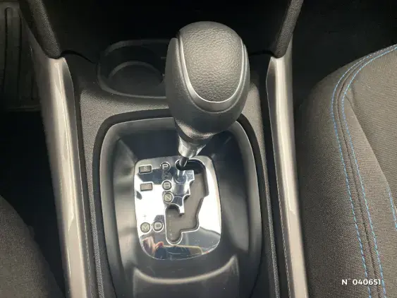 PEUGEOT 2008 - voiture d'occasion - Photo 25