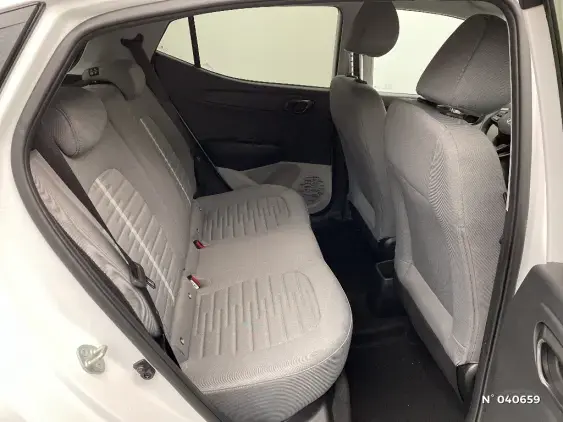 HYUNDAI i10 III - voiture d'occasion - Photo 11