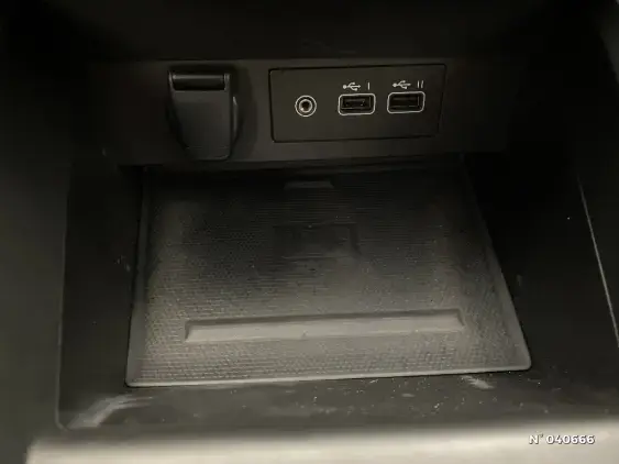 RENAULT CLIO V - voiture d'occasion - Photo 24