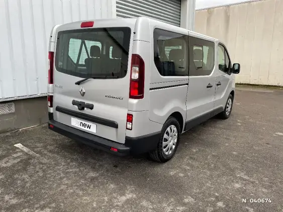 RENAULT TRAFIC III - voiture d'occasion - Photo 4