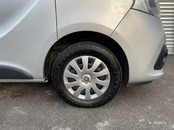 RENAULT TRAFIC III - voiture d'occasion - Photo 8