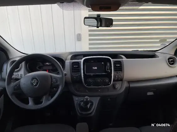 RENAULT TRAFIC III - voiture d'occasion - Photo 9