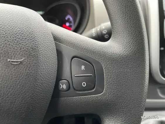 RENAULT TRAFIC III - voiture d'occasion - Photo 27