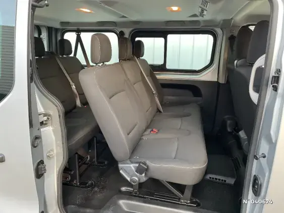 RENAULT TRAFIC III - voiture d'occasion - Photo 11