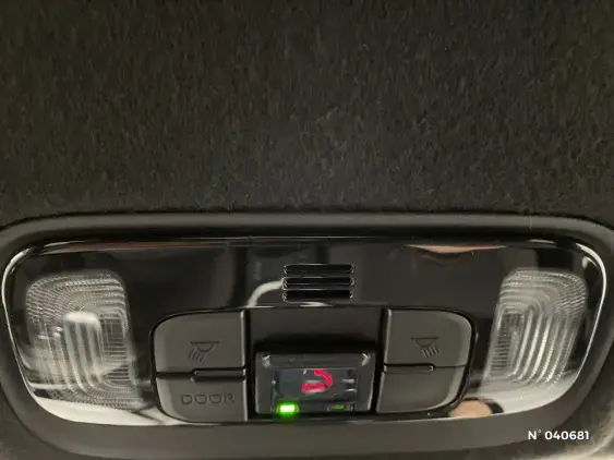 TOYOTA YARIS CROSS I - voiture d'occasion - Photo 29