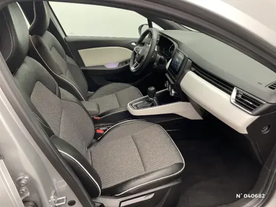 RENAULT CLIO V - voiture d'occasion - Photo 10