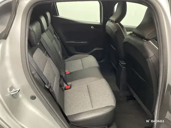 RENAULT CLIO V - voiture d'occasion - Photo 11