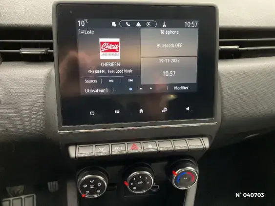 RENAULT CLIO V - voiture d'occasion - Photo 13