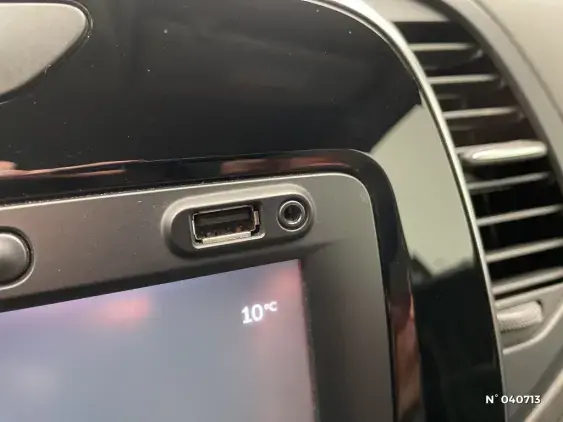 RENAULT CAPTUR - voiture d'occasion - Photo 24