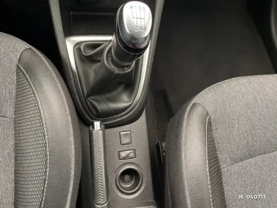 RENAULT CAPTUR - voiture d'occasion - Photo 26