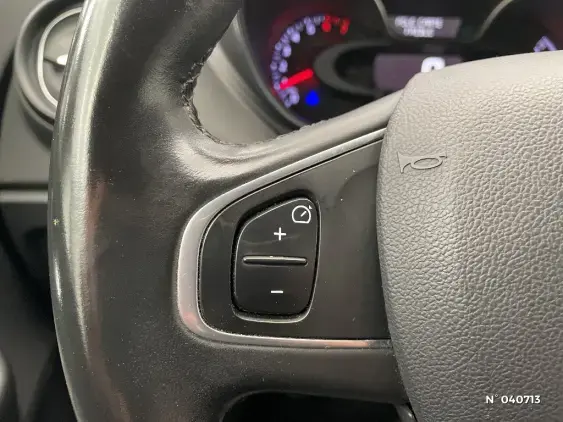 RENAULT CAPTUR - voiture d'occasion - Photo 27