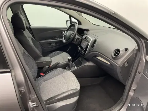 RENAULT CAPTUR - voiture d'occasion - Photo 10