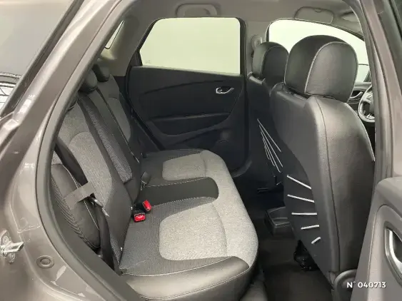 RENAULT CAPTUR - voiture d'occasion - Photo 11
