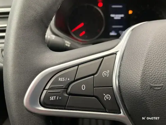 RENAULT CLIO V - voiture d'occasion - Photo 26