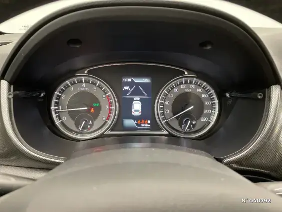 SUZUKI VITARA IV - voiture d'occasion - Photo 12