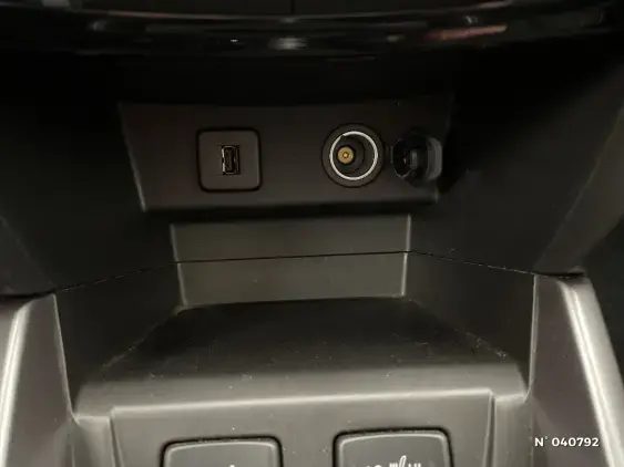 SUZUKI VITARA IV - voiture d'occasion - Photo 24