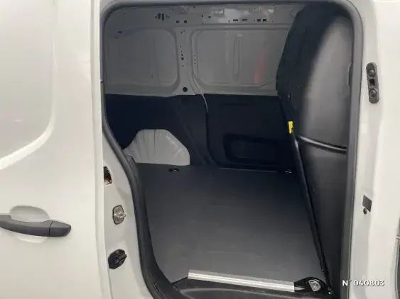 PEUGEOT PARTNER III - voiture d'occasion - Photo 10