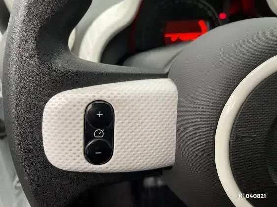 RENAULT TWINGO III - voiture d'occasion - Photo 27