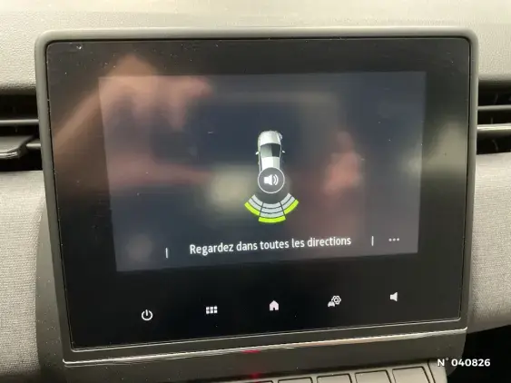 RENAULT CLIO V - voiture d'occasion - Photo 14