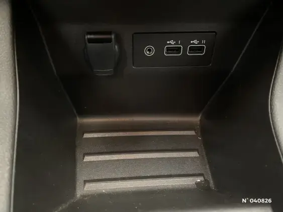 RENAULT CLIO V - voiture d'occasion - Photo 24