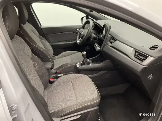 RENAULT CAPTUR II - voiture d'occasion - Photo 10