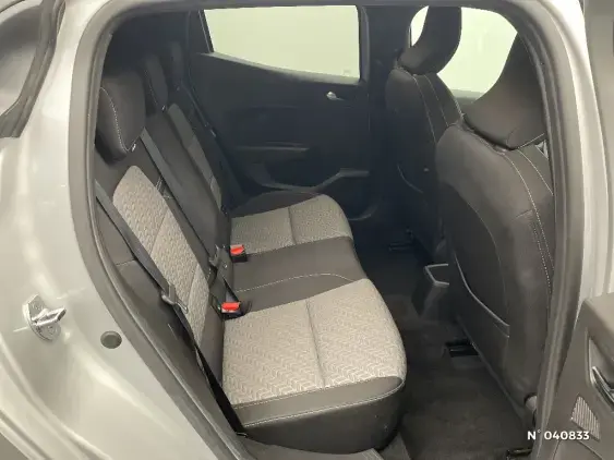 RENAULT CLIO V - voiture d'occasion - Photo 11