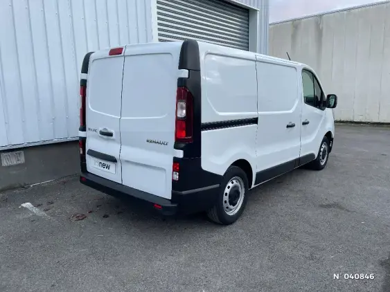 RENAULT TRAFIC FG III - voiture d'occasion - Photo 4