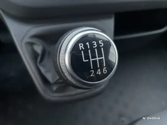 RENAULT TRAFIC FG III - voiture d'occasion - Photo 23