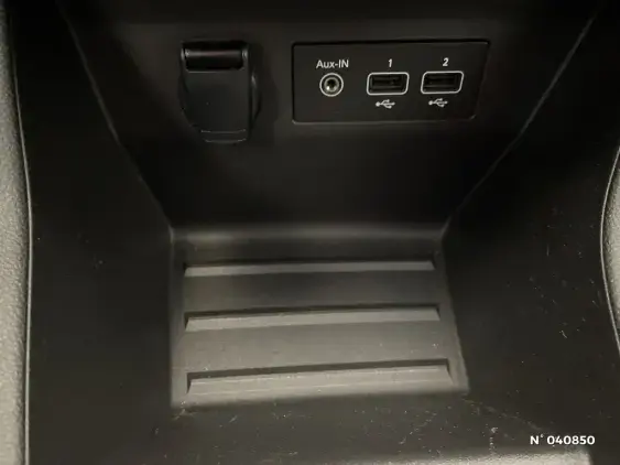 RENAULT CLIO V - voiture d'occasion - Photo 24